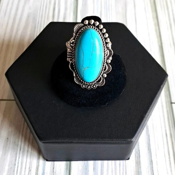 Paparazzi Accessories | Fashion Ring | Turquoise | Fits Size 6 to 10 | NWT - Picture 1 of 2
